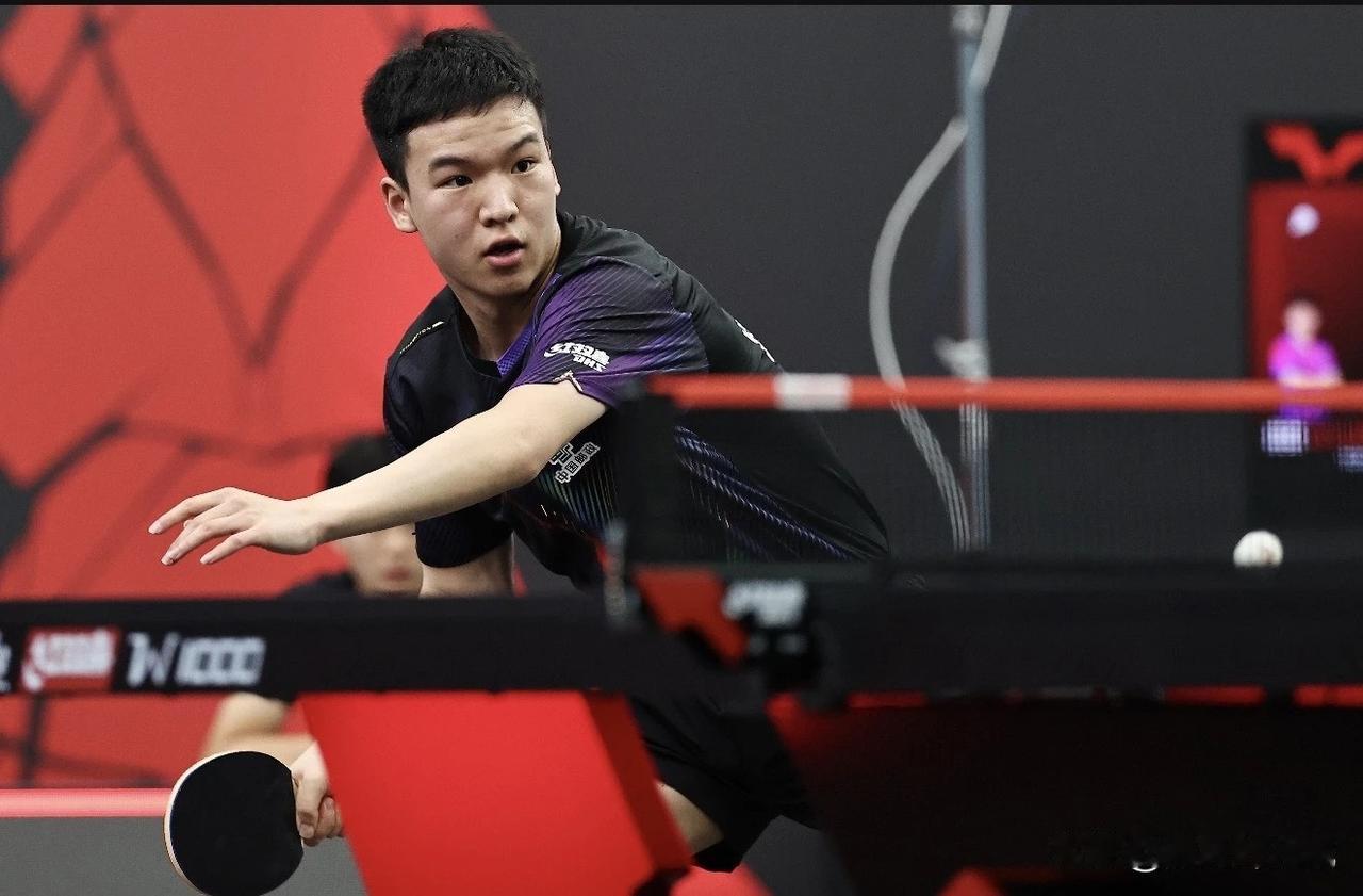 郁闷，向鹏0：3卢卡，19分一轮游。WTT太原挑战赛正赛首日，向鹏以6-11