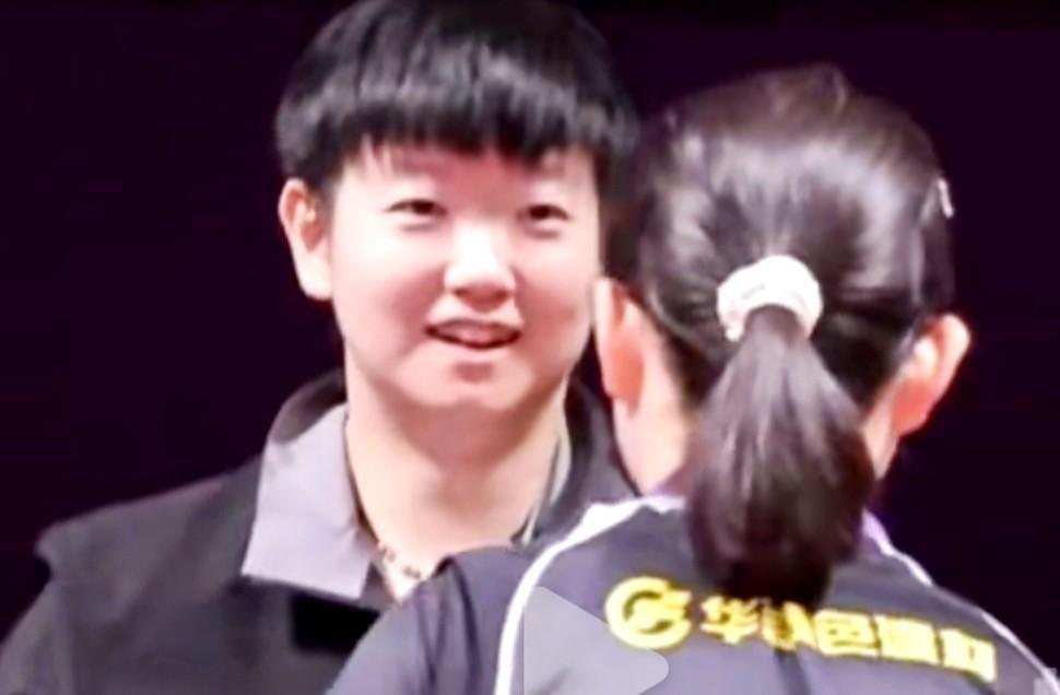 莎莎还真是个好教练……乒超联赛深大俱乐部，基本场外指导就是莎莎，一指导一个灵，