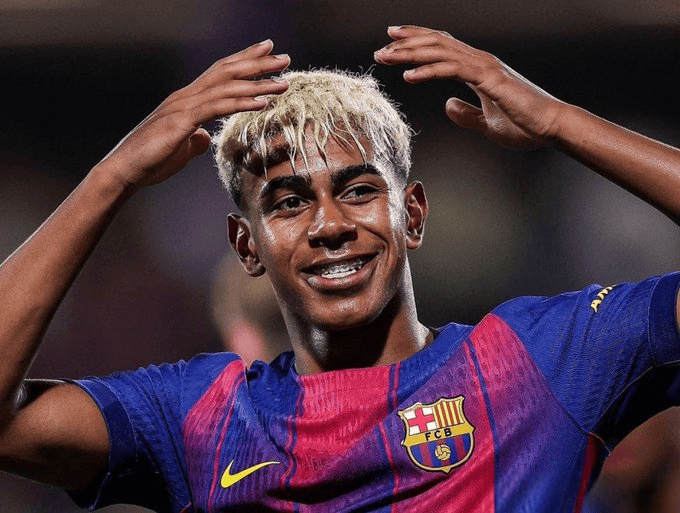 世体头版: 亚马尔私下称已无疼痛感, 本周巴萨特训效果显著