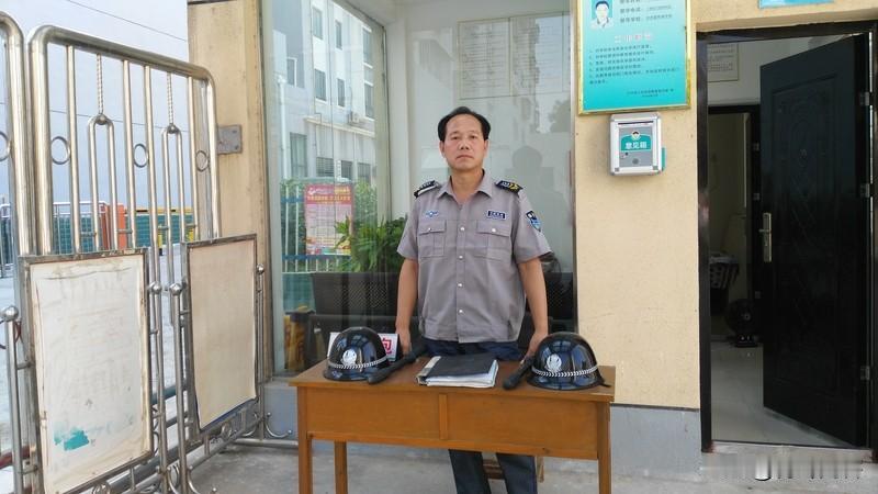 老教师和新教师来源不同,内部差异比新教师要大许多。主要有下列来源:一、代课转民办