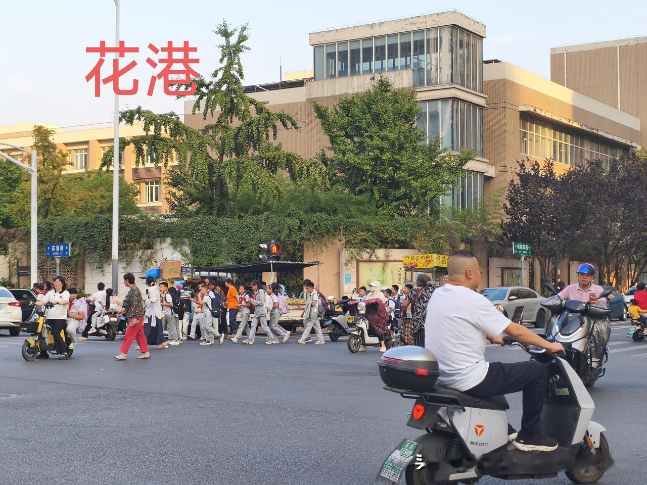 走遍南京四大保障片区，刚需自住为什么我偏向花港对于预算有限，想留在南京安家，不