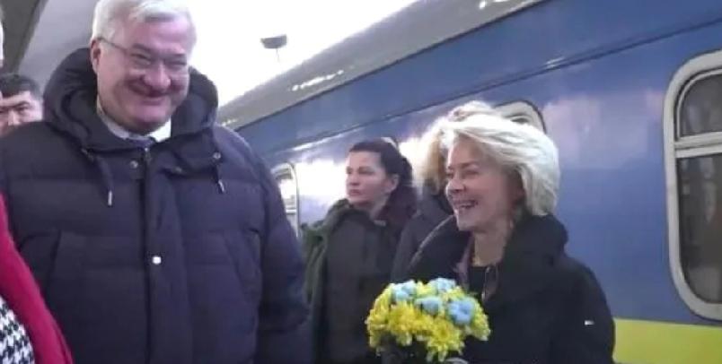 冯德莱恩给乌克兰送去了希望！在俄乌冲突爆发四周年之际，冯德莱恩又到访了乌克兰。对