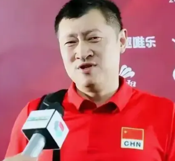 尚未当过地方队主教练的陈代理，压根儿连施海荣指导都竞争不过，据说宝泉指导全运会上