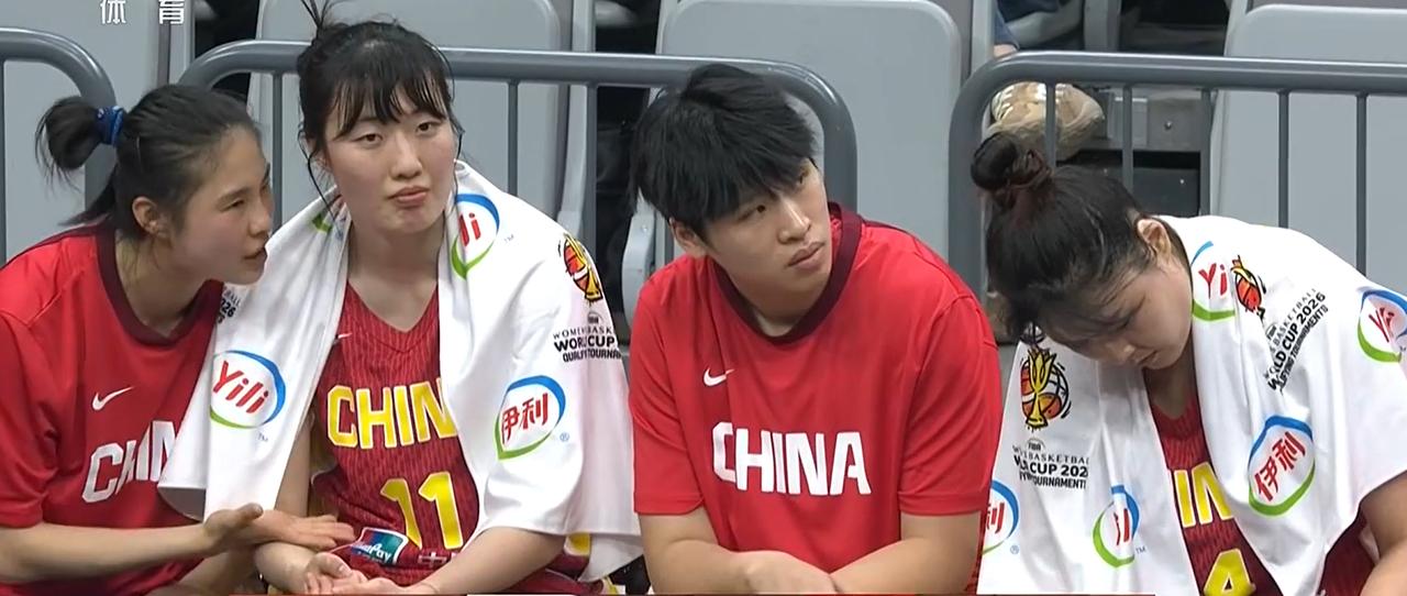 中国女篮65-80不敌比利时女篮，暴露出两大问题，三人表现出乎意料15分输给比