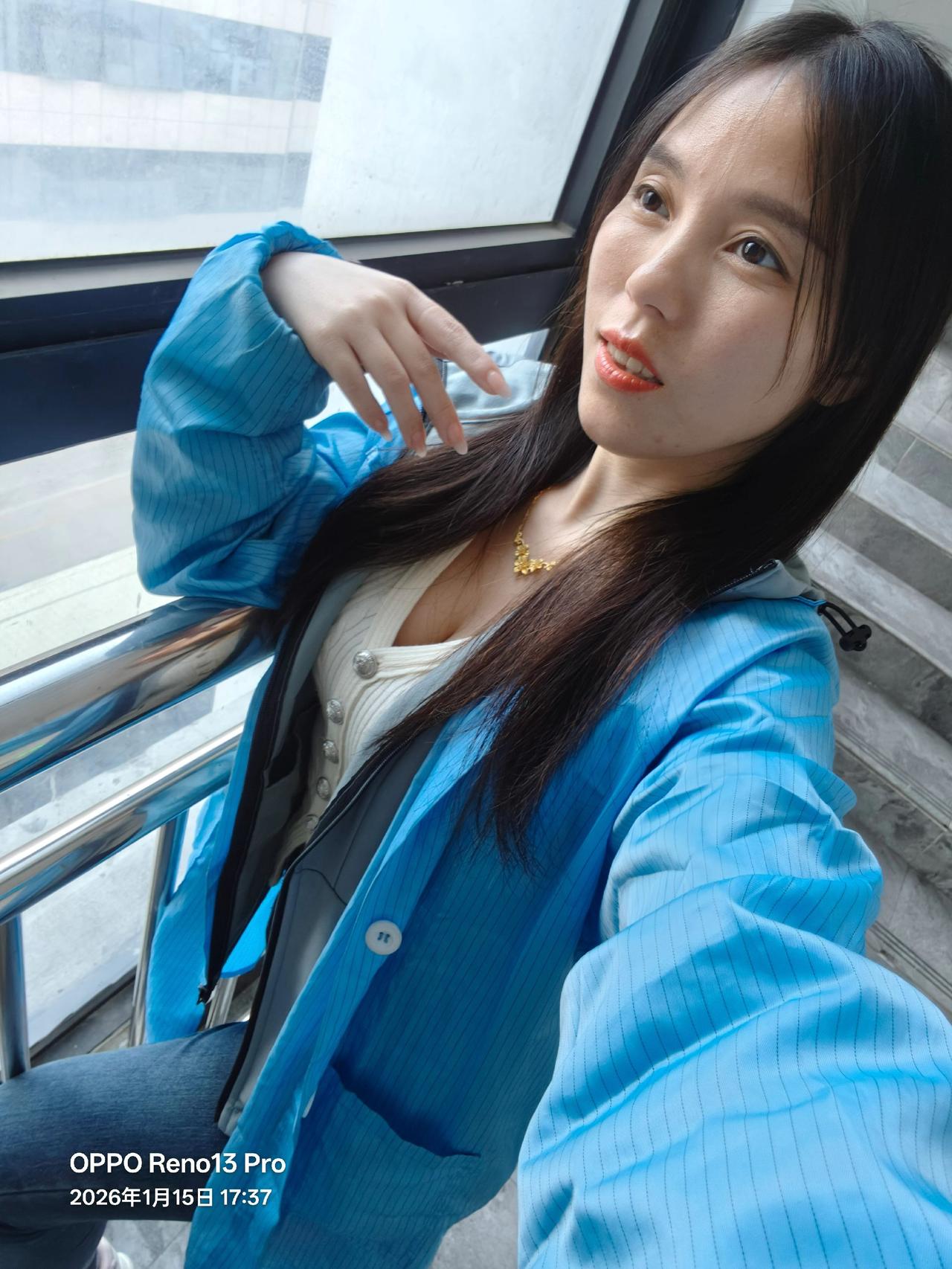 听说人丑就要多读书，难怪我妈从小就说我不是读书的料😂