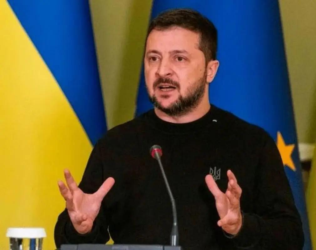 5分钟，这是顿巴斯前线暴露目标的物理生存极限；7天，这是泰军攻克几个覆着塑料布据