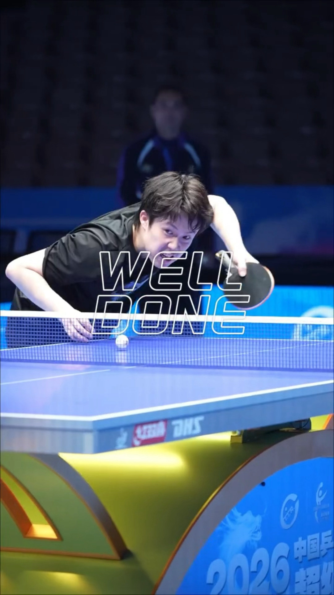 此男感觉真剪头发了好清爽（蒽就这样练男双这个乒超现在就是来带小孩的是吧