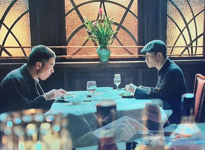 颠覆的形象杨亚洲导演的「沉默的荣耀」，近期热播央视八频道。剧中反派角色谷正文