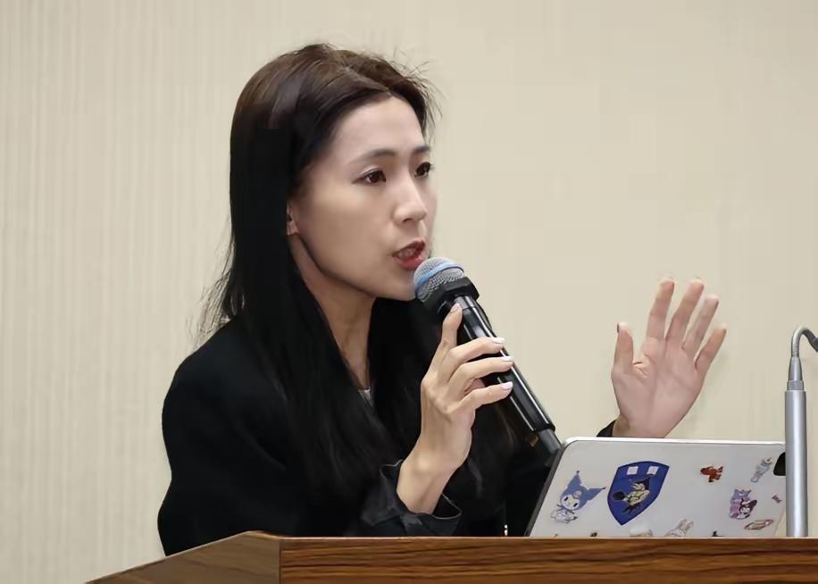 就在刚刚，台“国民党”发布声明，1月31日，针对岛内民进党不断抨击“国共论坛