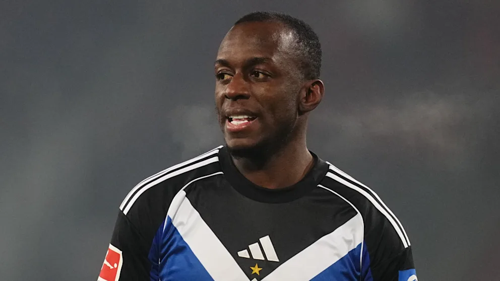 汉堡边锋东佩酒精含量1.34‰, 被罚后出门骑电动车又被抓了