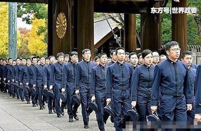 日本建立了本国第一所近代化军事学校,随后形成了陆军大学,陆军士官