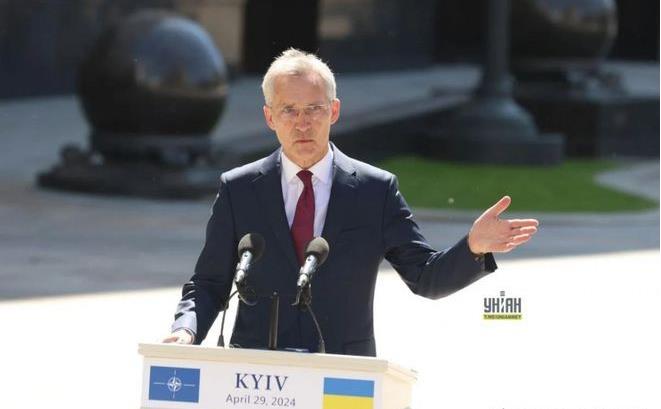 <em>斯托尔滕贝格</em>提议乌克兰为了和平“暂时”放弃其领土：只是暂时的前北约秘书长<em>延斯</em>