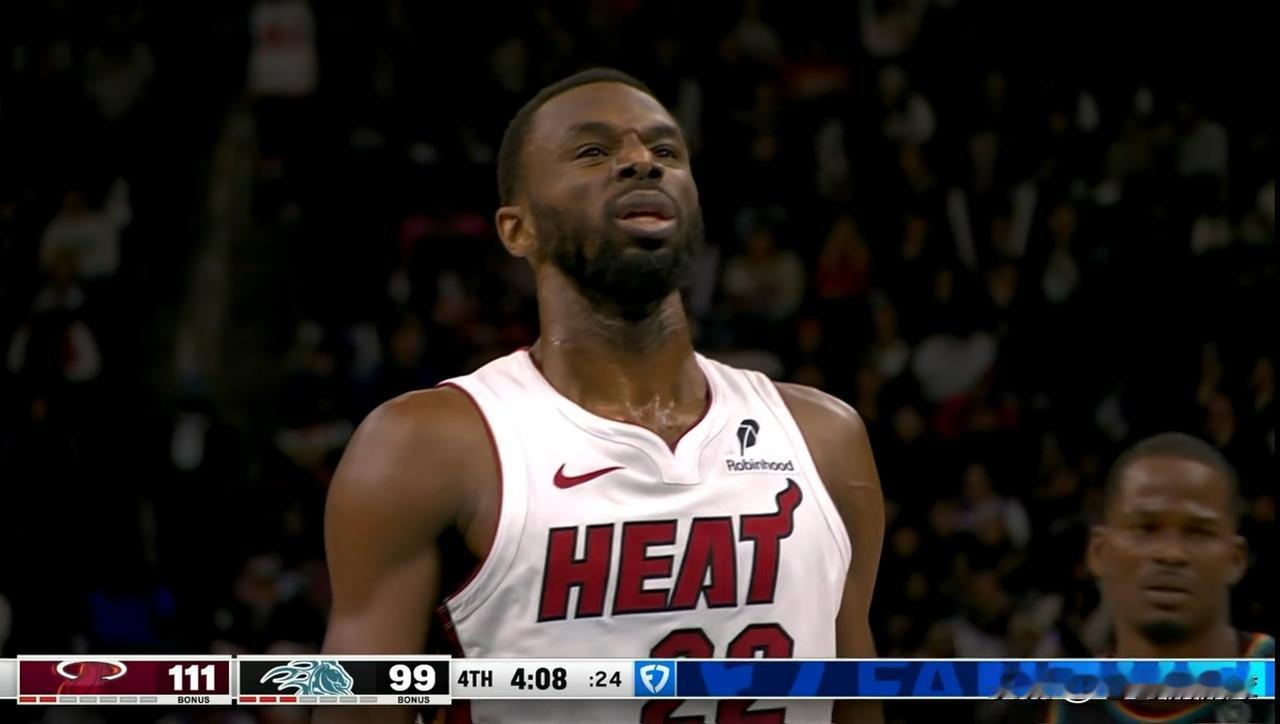 我实在忍不住要怒喷热火大将维金斯！虽然今天热火在客场以118：112击败活塞，但