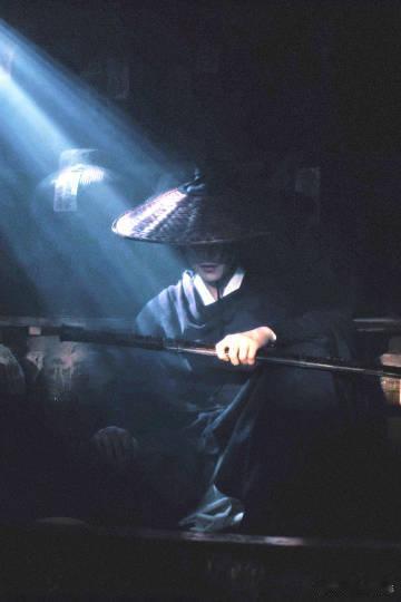 杨洋展昭陪笑表情包宣布《雨霖铃》就是杨洋颜值天花板现场！别再说演员不敢直面镜头了