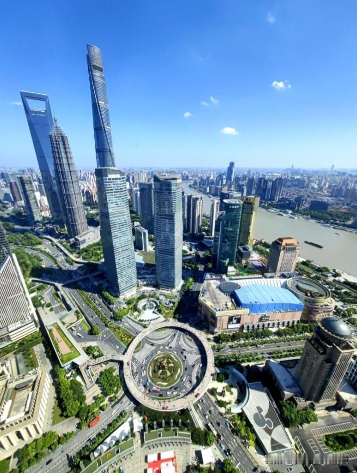 东京目前也许有很多方面都处于亚洲第一大都市的位置，随着世界城市格局的改变，东京这