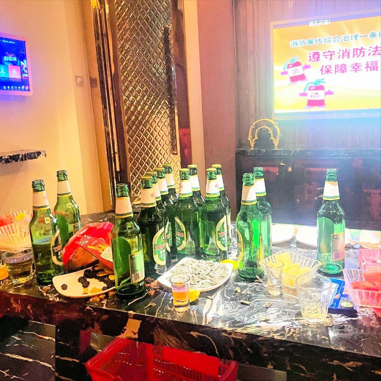 家家有本难念的经，太过分了吧，竟有这种人。拿钱就算了，去KTV消费就真的不能理