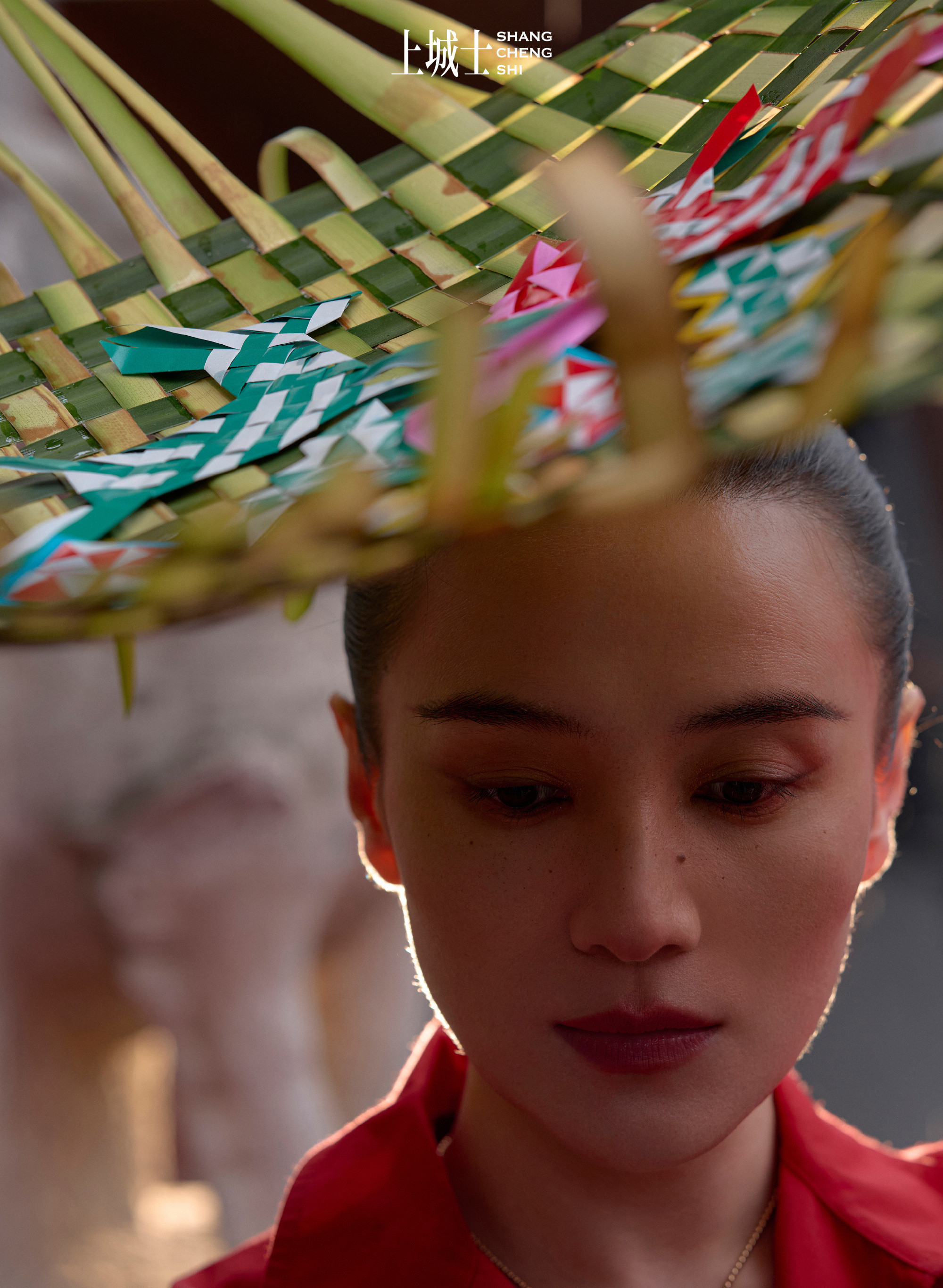 上城士6月宋佳封面宋佳与途中风物的第三年上城士途中风物凝望历史。摄影：LIQI
