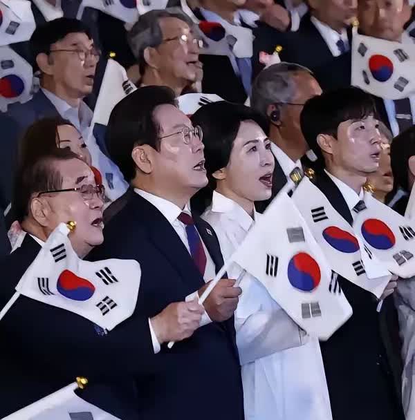万万没想到，太岁头上也敢动土！李在明钦定的内乱调查特检组，对娘家大本营的法务部和