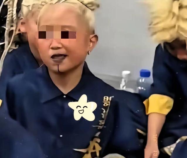 全网暴怒！上海，一场儿童舞蹈比赛的妆造，把人看得气愤不已！一个个可爱的小朋友，被