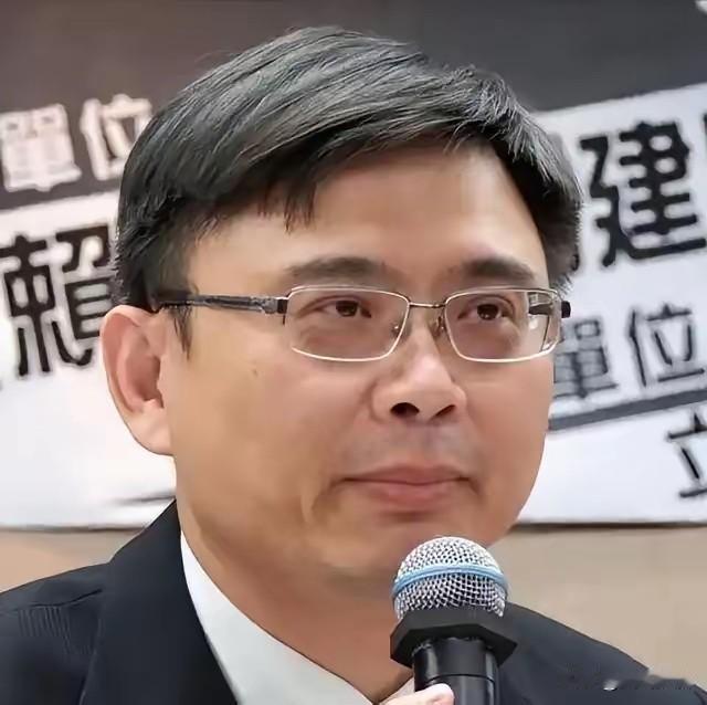罕见！“台独”分子赖瑞隆竟然点出了一个不同寻常的观点！赖瑞隆自己冒出这句话，