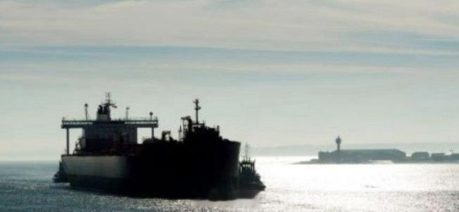 340万桶俄油堵在中国近海，中国为啥不接？答案很现实。黄海海域五艘满载俄罗斯乌拉