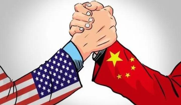 美国全球封杀我们的芯片，我们在稀土供应上对美国下死手，从博弈论的角度分析，中美正