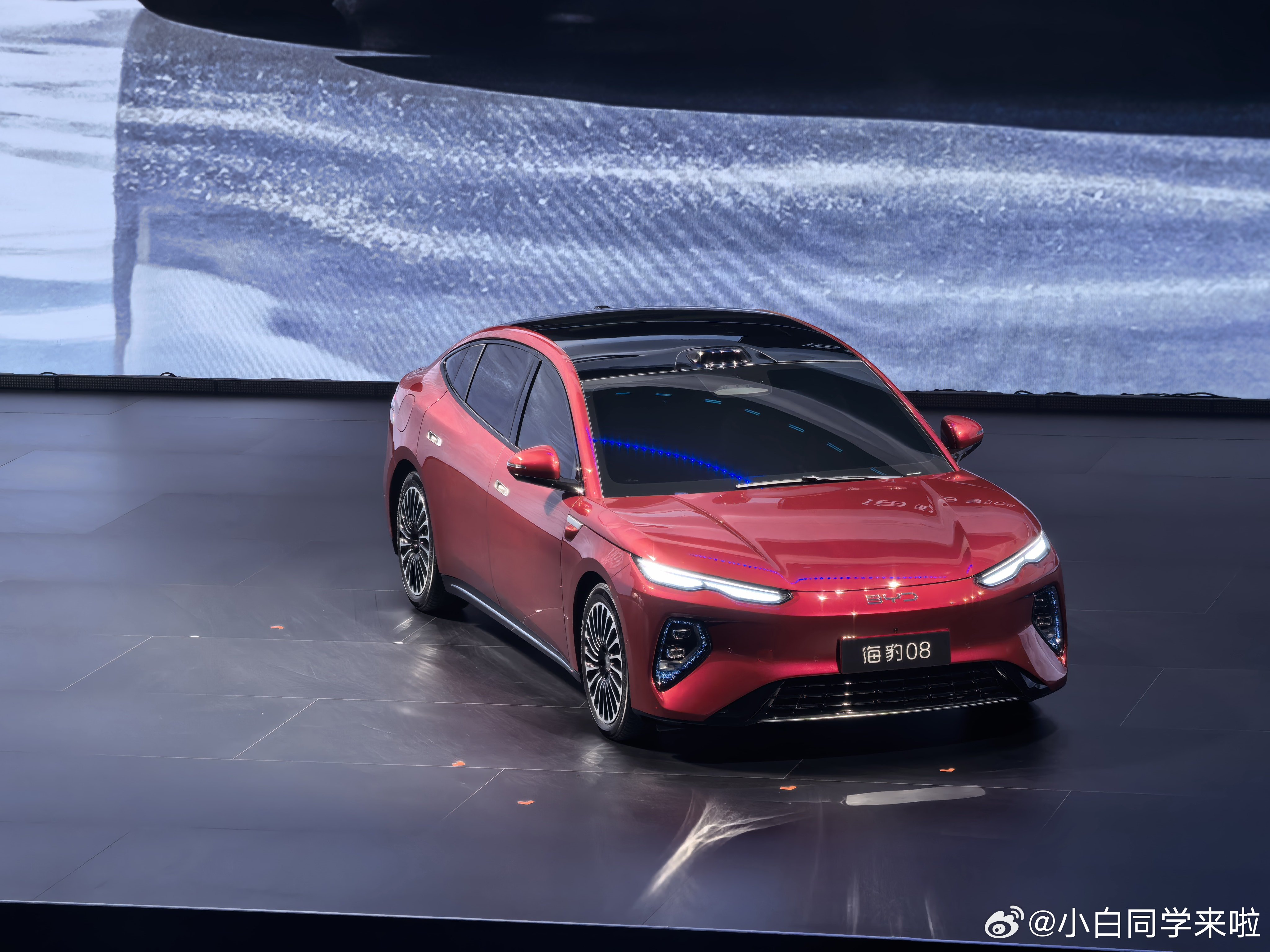 比亚迪海豹08，这台车还要看实车，我比较喜欢红色。新车会在二季度上市，车长5