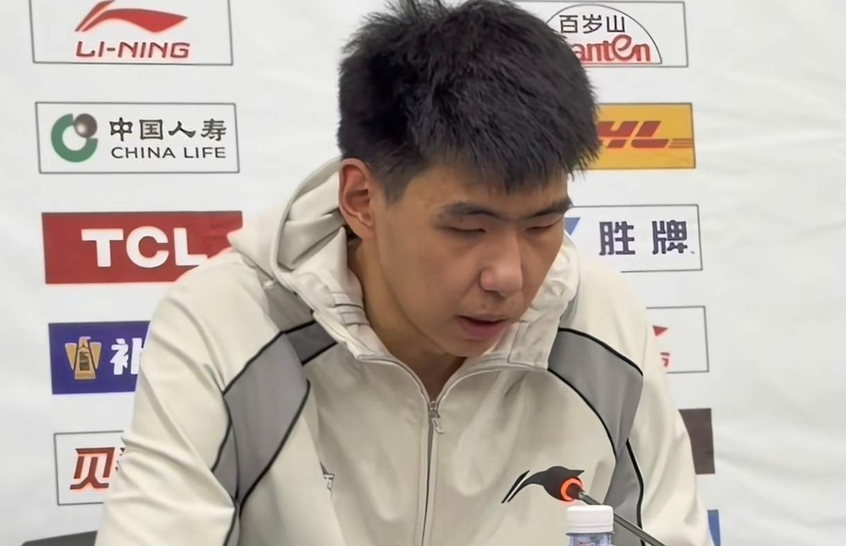 真兄弟！徐昕回应徐杰受伤:“2026年的第一场比赛就受伤了，运气确实比较背吧，徐