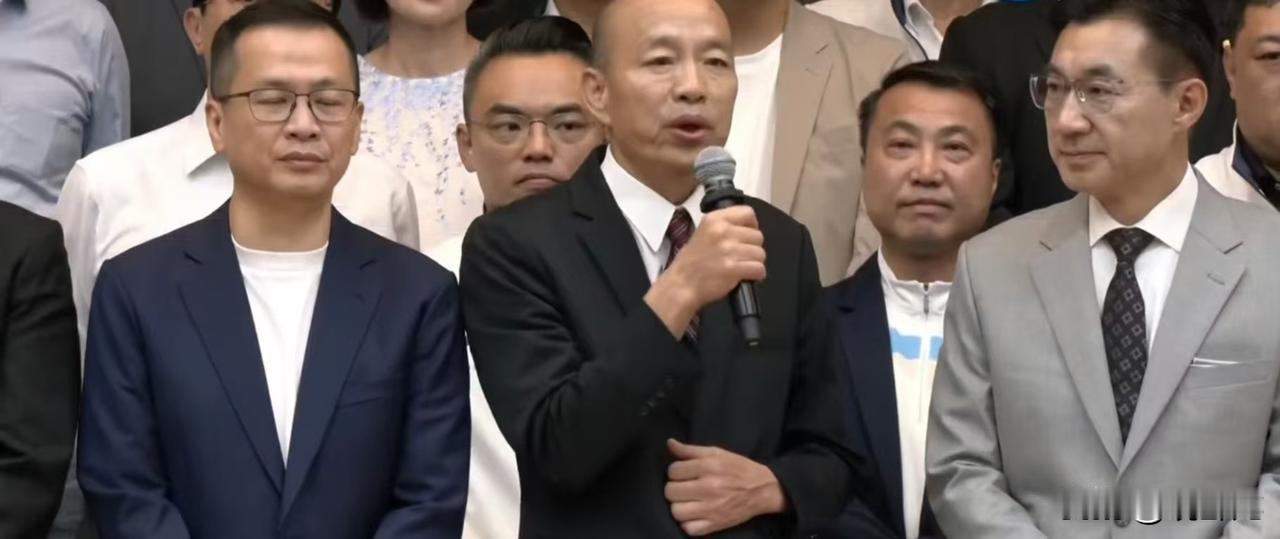 韩国瑜说“我们的皮肤、DNA，生下来是亚洲的黄种人”。8月21日，韩国瑜出席