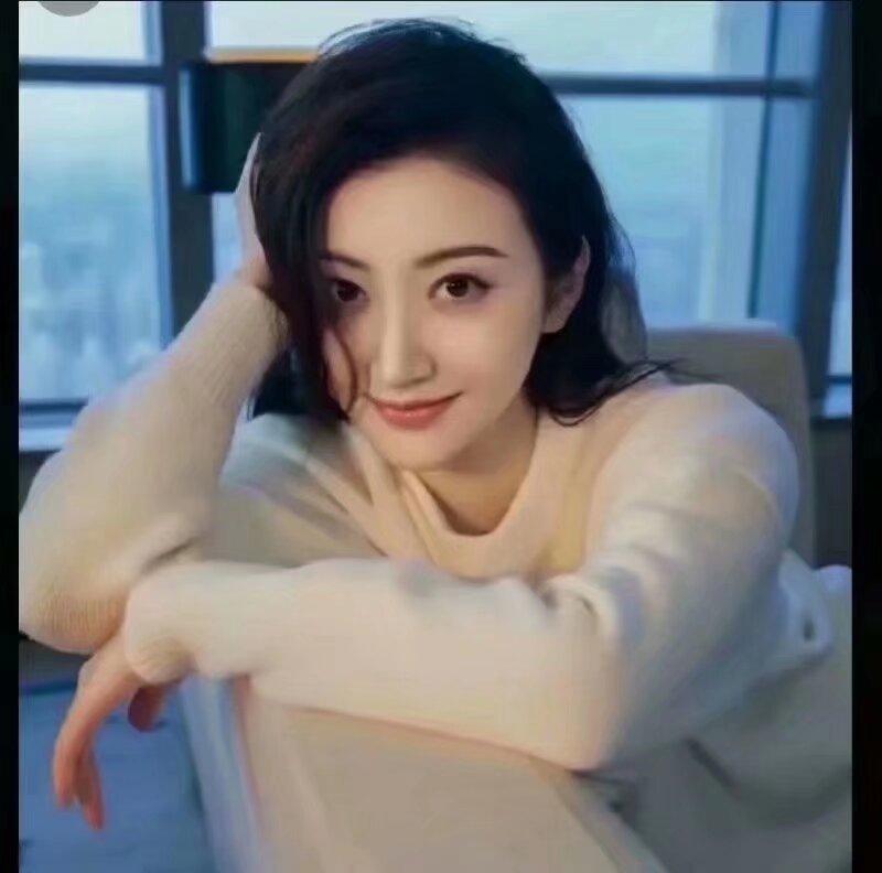 到了一定年龄才发现，我们多数的痛苦在于我们的智力、情商、能力、认知乃至运气都是一