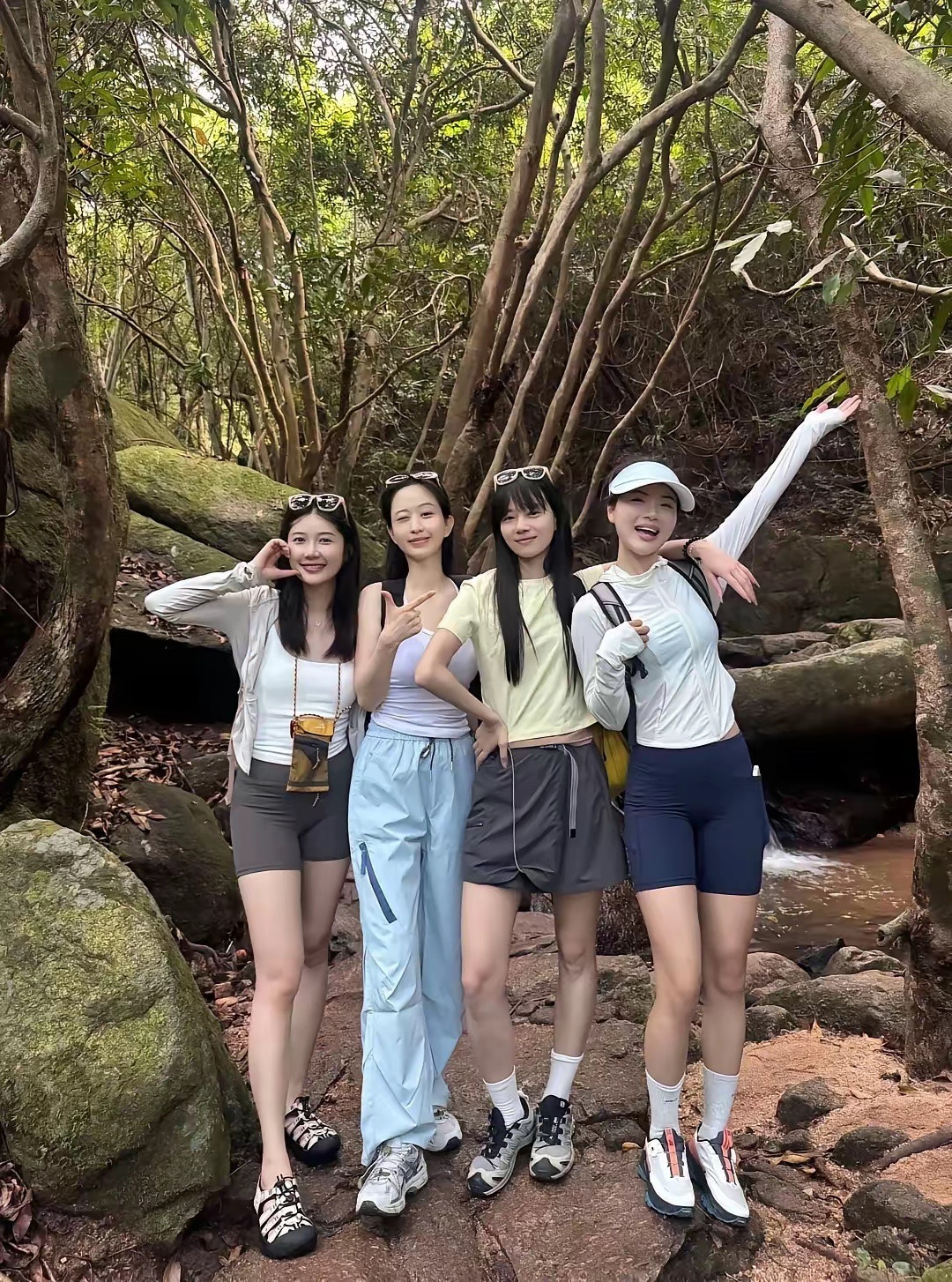 如果只能选择一个，爬山，你选谁