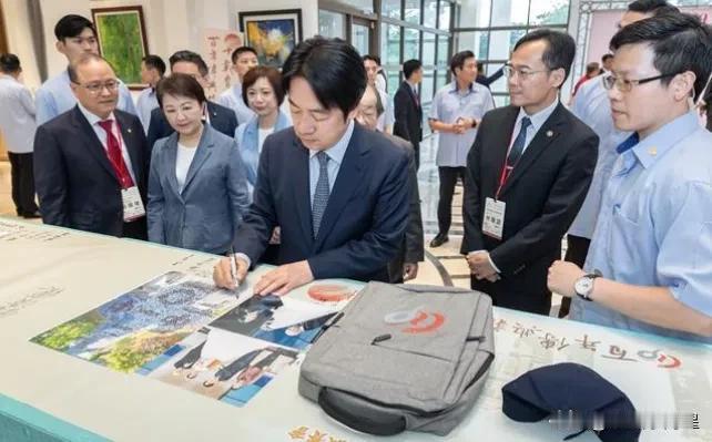 赖清德今天窜到台中一中参加110年校庆时缪称，“只要对等尊严，赖清德民进党当局愿