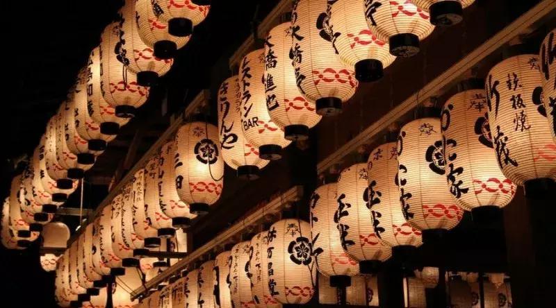 公元289年，两千多名汉朝皇室后裔，从中原大地消失了。他们没有死于战乱，没有沦为