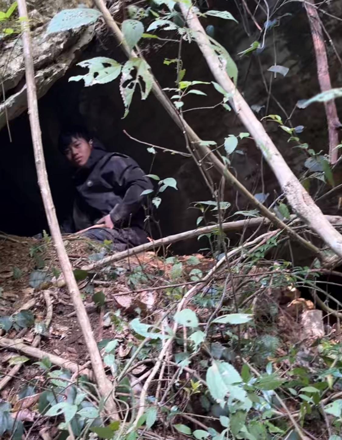 荒野决赛第四天，目前13名选手只剩4名选手没把火生起来。林北、荒野归、张老六、熊