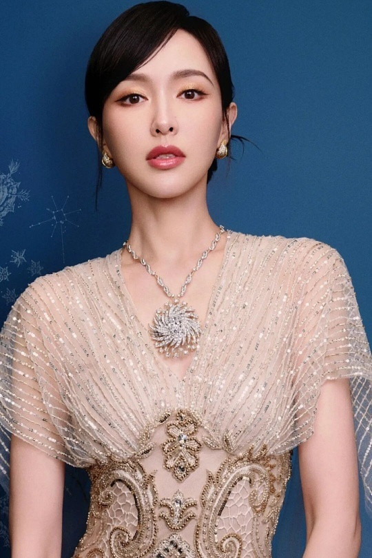 唐嫣确认出席米兰时装周唐嫣确认出席米兰时装周也太让人期待了！作为FENDI全球品