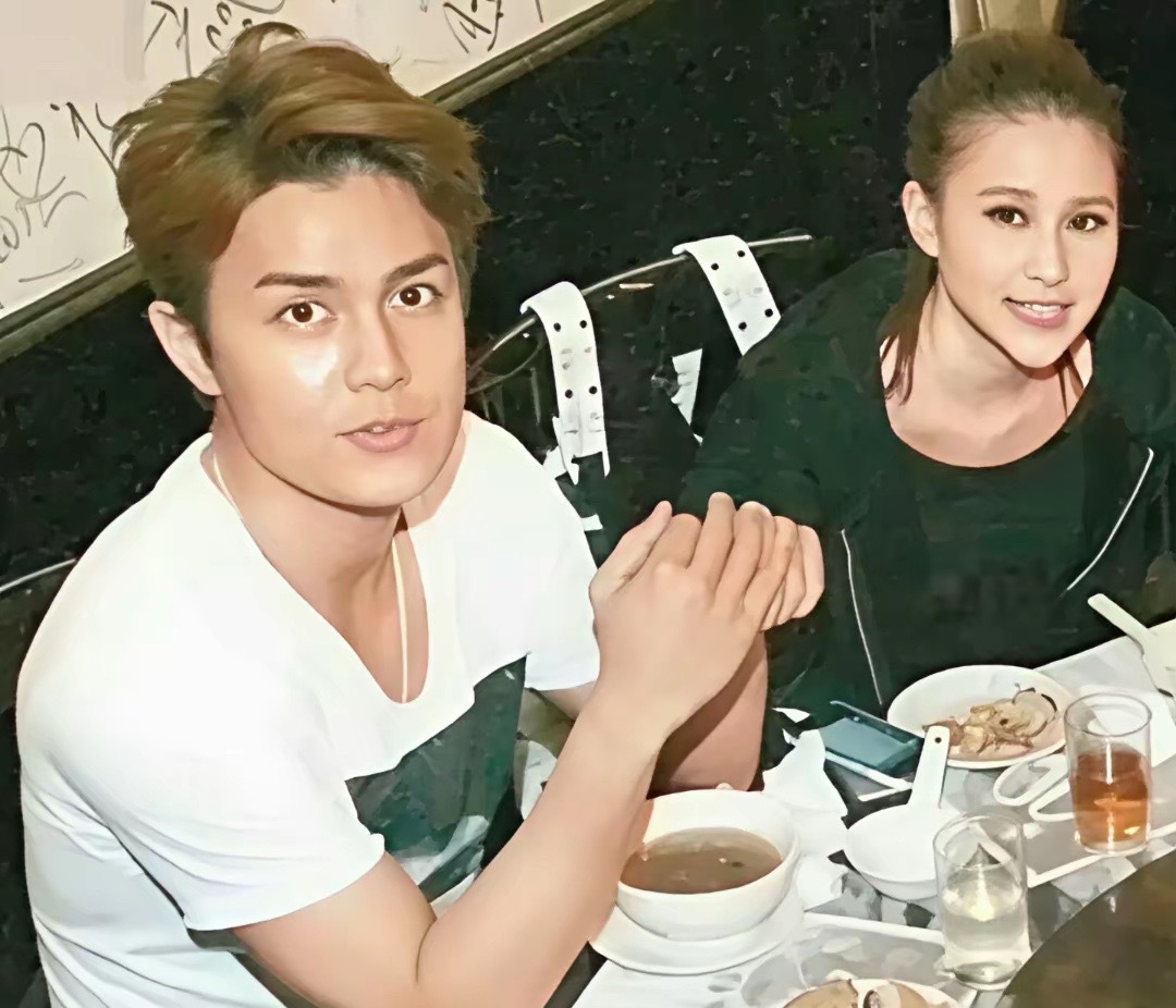 真不愧是赌王千金，何超莲交往过的三任男友就没有丑的