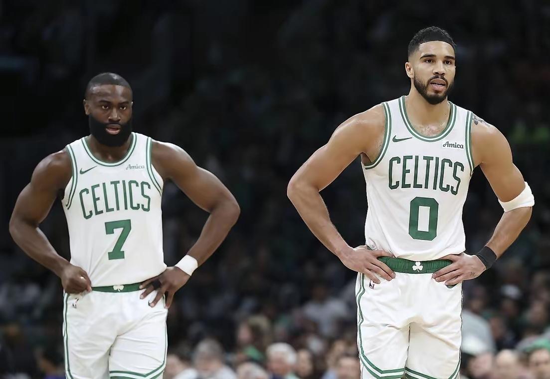 姜还是老的辣在骑士陷入困境、尼克斯和活塞陷入绝境之际，老牌豪门凯尔特人3：1率