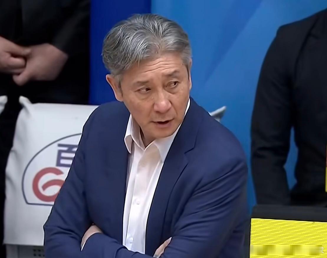 CBA积分榜大变：广东三队境遇天差地别，广州冲季后赛悬了？CBA第38轮战罢，积