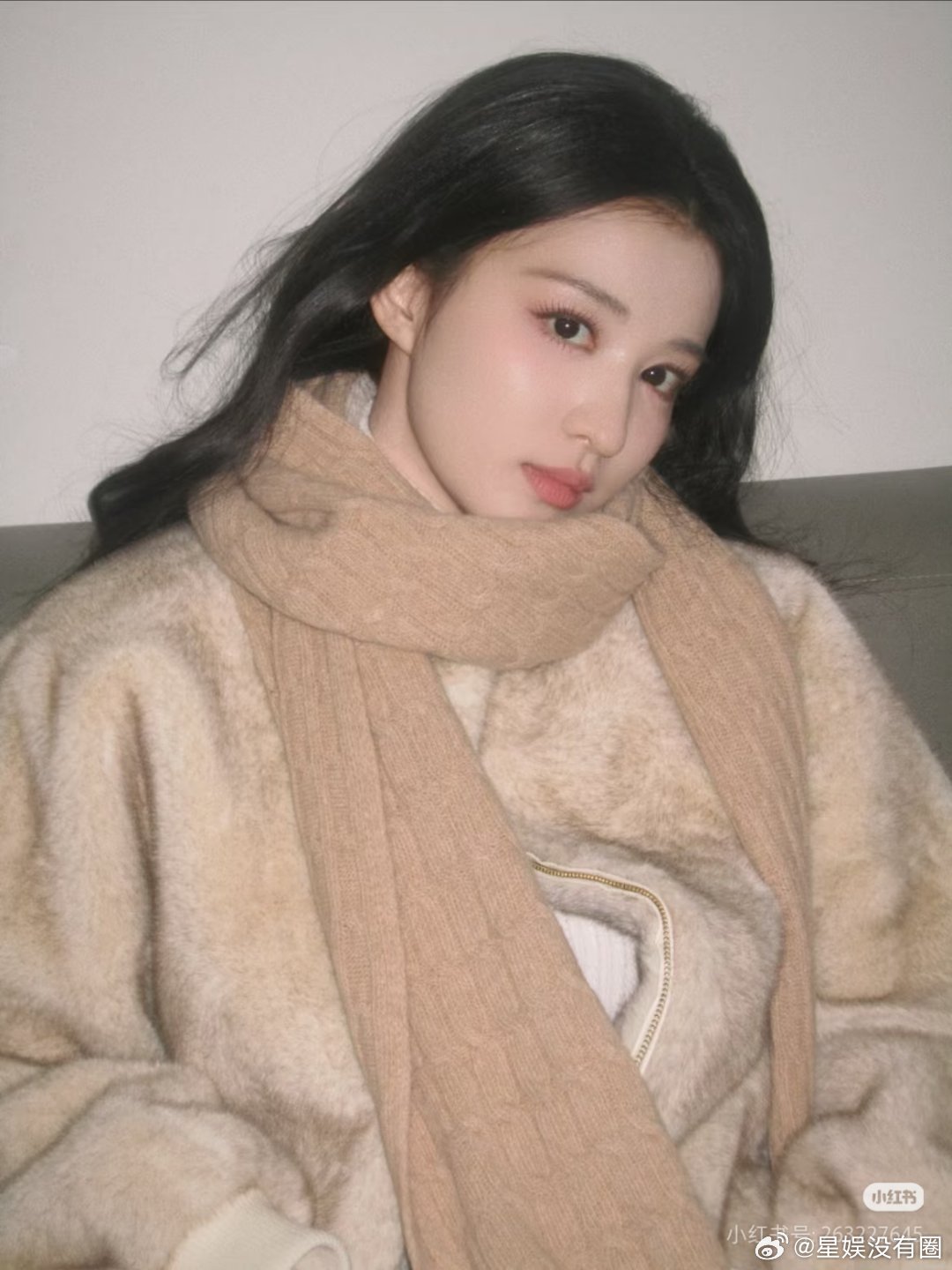 感觉有时候张婧仪和王楚然还挺像啊网友回复，某人别捆绑了，最近又缺曝光了嘛？