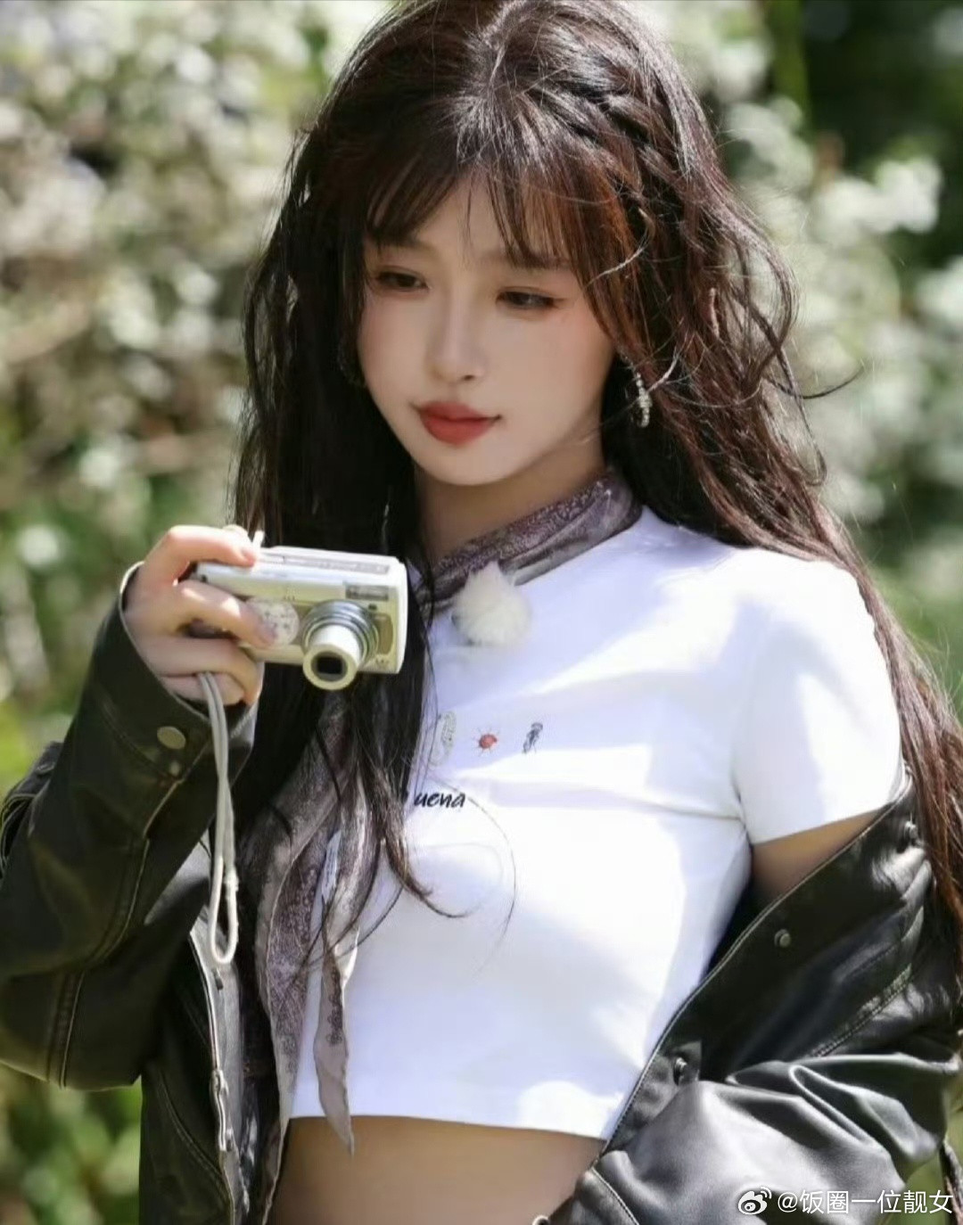 卢昱晓虞书欣两个95流量小花，你更pick谁？