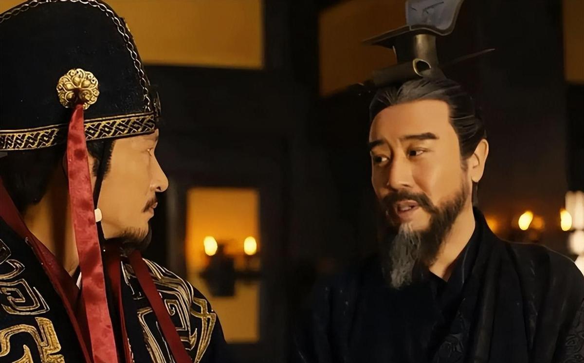 曹操设立的军师祭酒一职，是个怎样的职位？咱们聊三国绕不开曹操的谋士团，但你知