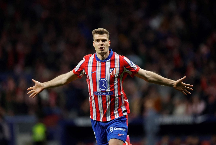 马卡: 瑟尔洛特持续低迷, 他在冬窗前的表现将决定他在马竞的未来