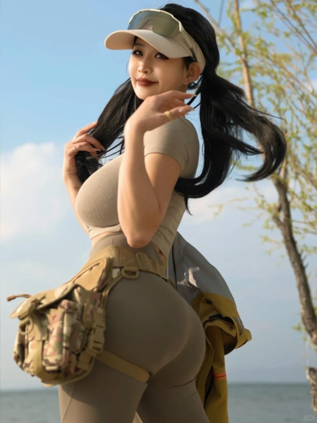 世人总执着于名花的馥郁，却忽略了野花的倔强，可各花各有各花香，野花有野花的风骨。