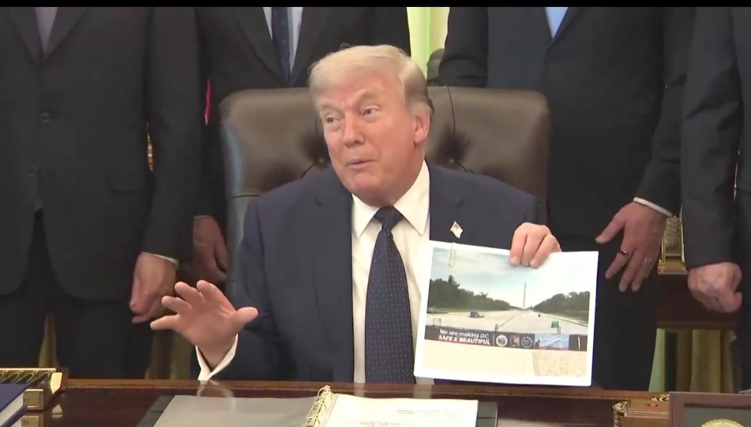 特朗普今天（北京时间4月24日）接受采访时表示：“马丁·路德·金就是在那里发表了