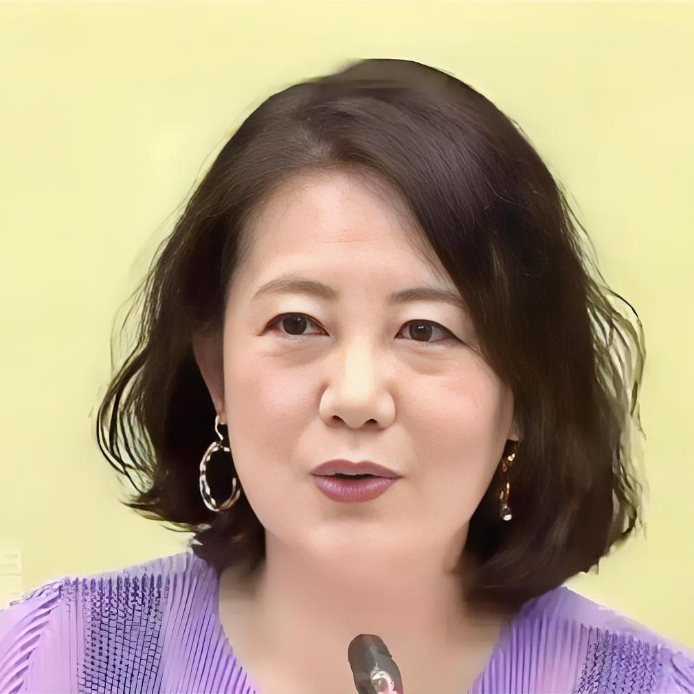 “台独”打手帮凶吴思瑶好赖不分，已站在悬崖边上了还浑然不觉，简直荒唐可笑！今