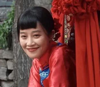 《生万物》原著里银子这苦命又不值的一生原著里，银子是费大肚子的长女，费大肚子是