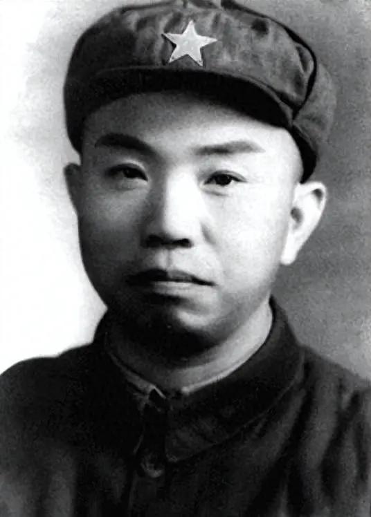 1936年，王树声西征途中和队伍走散，在沙漠里走了三天三夜，一个老汉将他救回家后