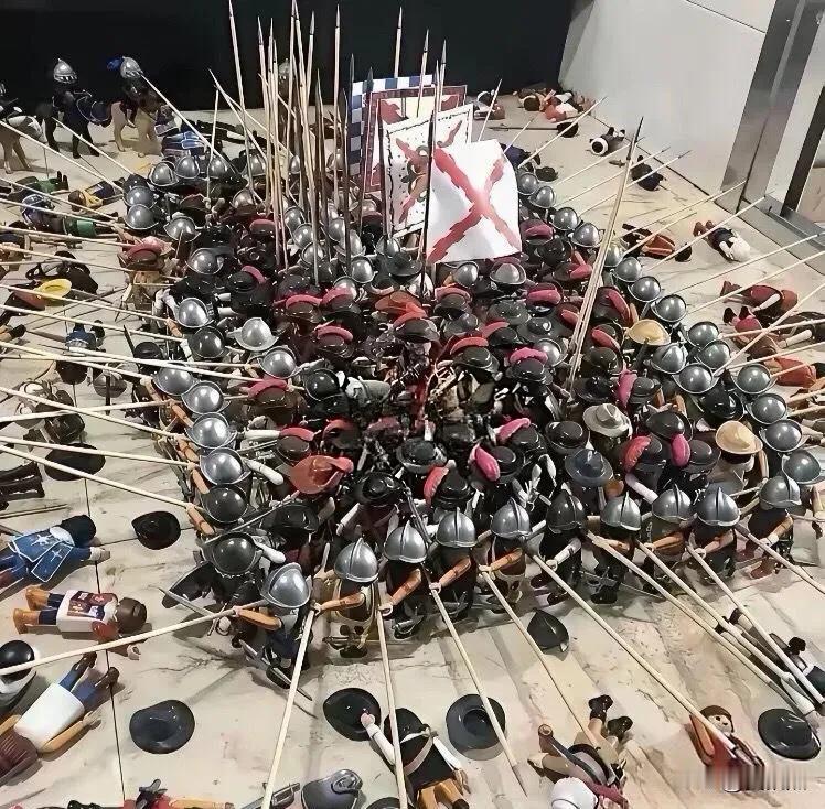在没有热武器的古代，遇到这种马其顿方阵（乌龟阵）该怎么破？