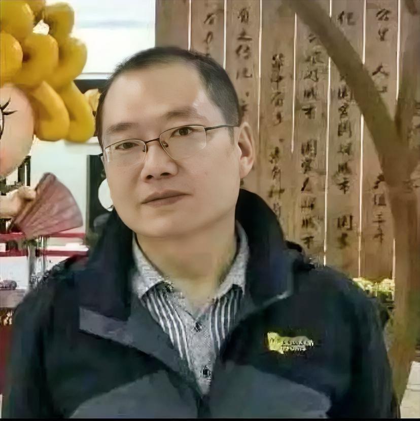 两腿一蹬，再多辉煌也成过眼云烟！44岁的湖南富豪欧健突然离世，这个消息真