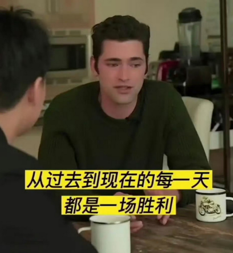 奚梦瑶的前男友是世界级的超模肖恩。肖恩那会儿也可宠她了，奚梦瑶真幸福，遇见的男
